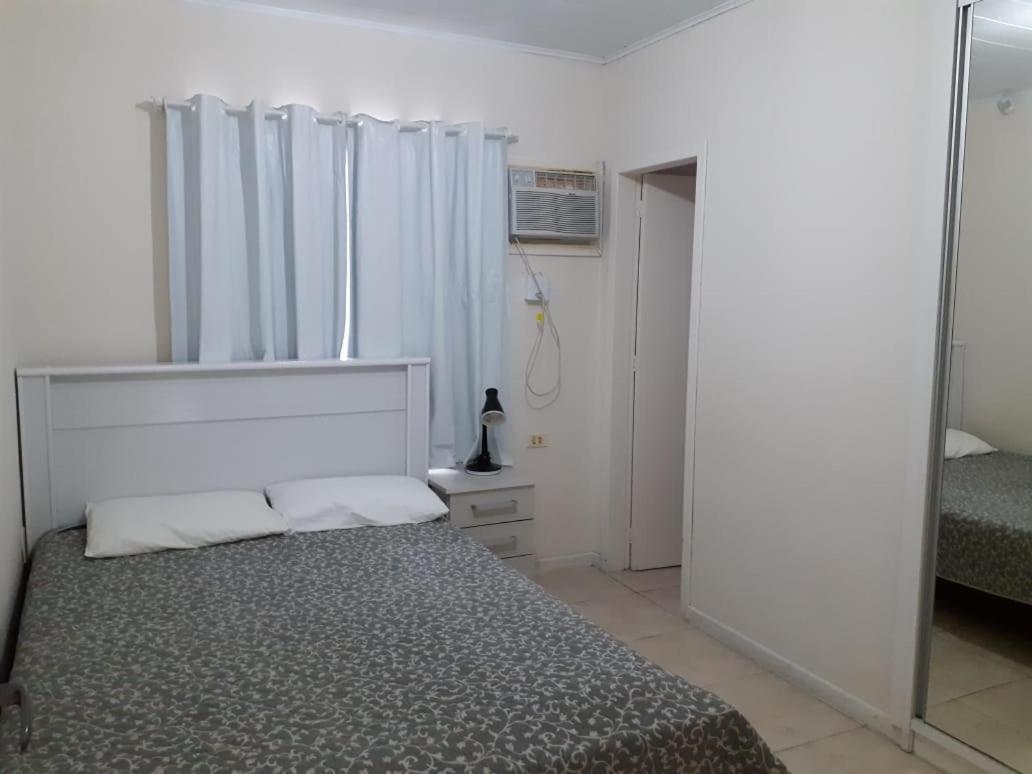 Casa De 03 Dormitorios No Centro De ボンビーニャス エクステリア 写真